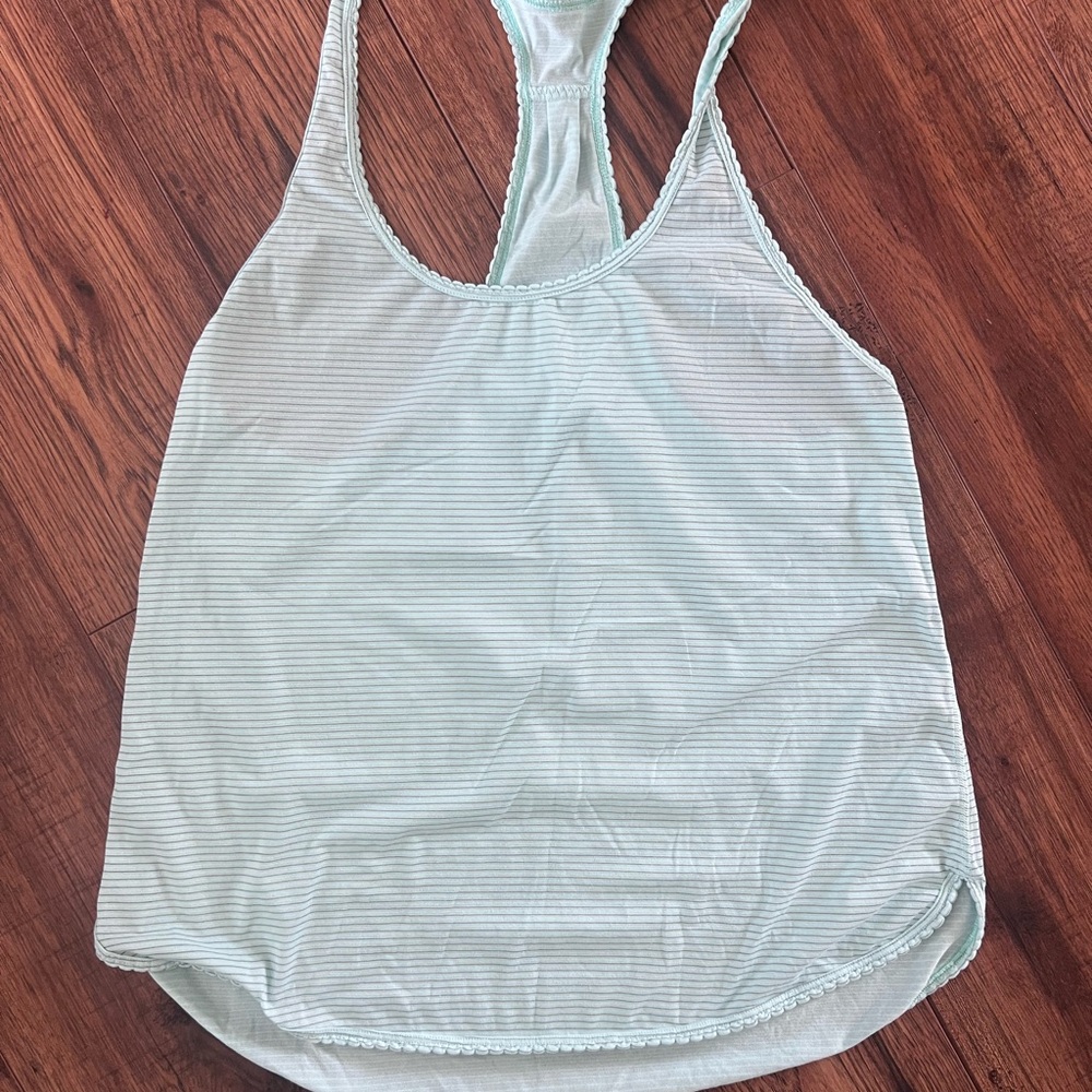 Lululemon Athletica Green Sleeveless Tank Top
